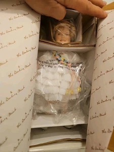 Shirley Temple "Baby Take A Bow" Porcelain Doll 10" Danbury Mint - Picture 1 of 7