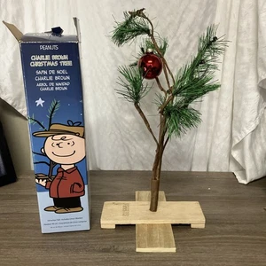 2019 Peanuts Charlie Brown Weihnachtsbaum/Box 18" hoch - Bild 1 von 15