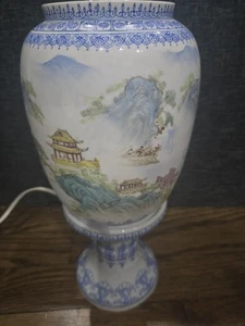 Vintage chinesische Eierschale Jingdezhen Porzellan Lampenständer mit orientalischer Landschaft - Bild 1 von 9