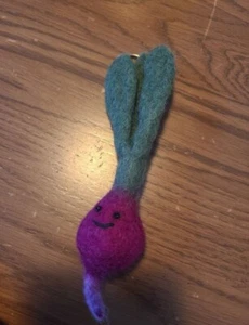 Handmade Felt Radish Keychain Cute Purple Green Wool Plush Gift Charm - Picture 1 of 3