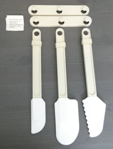 Tupperware #1776 Set of 3 Scraper Spatula Cooking Kitchen Utensil w/Hanging Rack - Picture 1 of 5