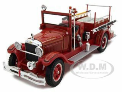 1928 STUDEBAKER FIRE ENGINE RED 1/32 DIECAST MODEL BY SIGNATURE MODELS 32347 - Image 1 of 4