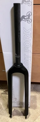 Toseek full carbon rigid bicycle fork 1-1/8" QR disc 27.5" straight steerer - Image 1 of 4