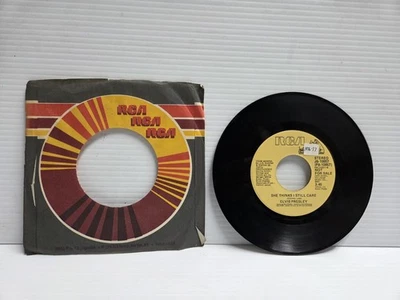 ELVIS PRESLEY:    MOODY BLUE / SHE THINKS I STILL CARE .. DJ COPY .. 45 RPM H14 - Image 1 of 2