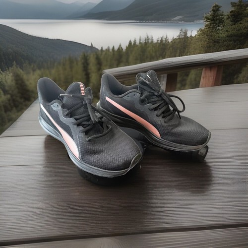 Puma Twitch Runner Running 9 5 scarpe da ginnastica nere da donna 37755806