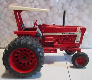 International Hydro 100 ROPS Special Edition Tractor Ertl 1/16 Scale Die Cast - Picture 1 of 10