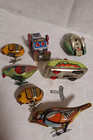 7 x älteres mechanische Spielzeug Blech  Vögel Roboter Auto Frosch