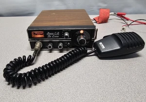 Vintage Kraco De Luxe KCB-2320 CB Radio 23 Channel w  Mic - Tested Works! - Picture 1 of 12