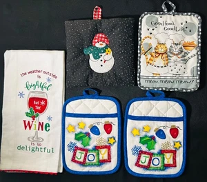 4 Holiday Pot Holders & 1 Towel,  Kay Dee, Franco - Picture 1 of 8