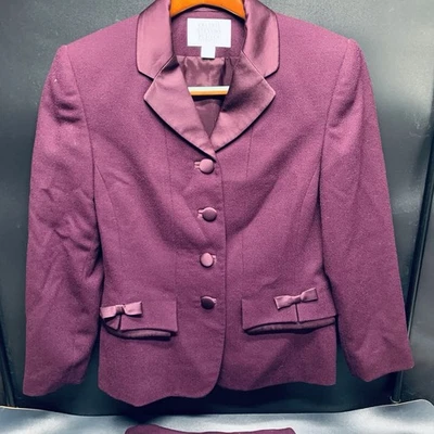 Valerie Stevens Evenings Skirt Suit 8P Plum Purple 4 Button & Bows, Read…C7 - Image 1 of 4