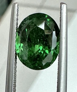 A Wonderful 5.30ct Tsavorite - Picture 1 of 9