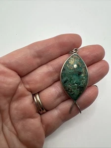 Vintage Mexico 925 Sterling Silver Green Turquoise Taxco ACK Fish Pendant - Picture 1 of 8