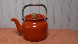 Vintage Enamel Teapot Tea Kettle MCM Teak Wood Handle reddish orange - Picture 1 of 12