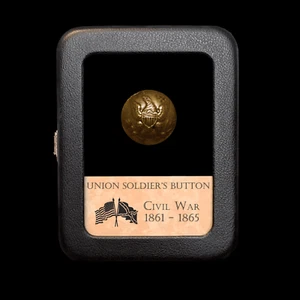 Civil War Union Soldier's Button - With Display Case - Picture 1 of 4