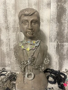 Lote de 130 piezas de joyería Botique para reventa o para The Beads. Anillos para collares - Imagen 1 de 24