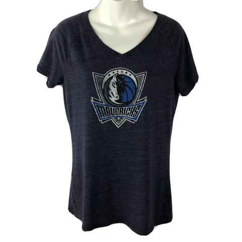 Dallas Mavericks V Neck T Shirt / Women’s (L)  / Nowitzki #41 / Adidas Cover