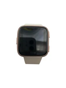 Fitbit Versa 40mm GPS Bluetooth Fitness Activity Tracker Smartwatch FB505 - Picture 1 of 4