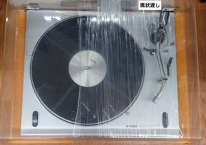 Yamaha YP-700 Belt Drive Record Player without cartridge As Is Cond From Japan - Picture 1 of 13