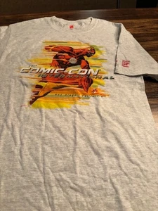 San Diego Comic Con 2015 Flash Shirt Medium - Bild 1 von 4