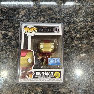Funko Pop! Plus Marvel - Iron Man (Glow) Funko (Exclusive) #1555 w/Pop UV case