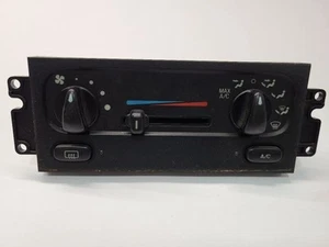 1993 PONTIAC FIREBIRD TEMPERATURE CONTROL W AC W RR DEFROST 16190402 - Picture 1 of 10