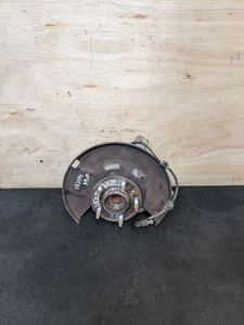VAUXHALL ASTRA MK6 N/S PASSENGER SIDE LEFT FRONT WHEEL HUB - Picture 1 of 3