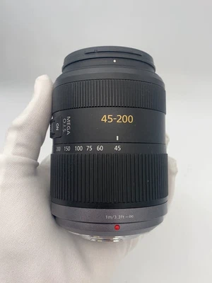 Panasonic Lumix G VARIO Lelephoto 45-200mm Zoom Lens for Micro Four Thirds - Image 1 of 4