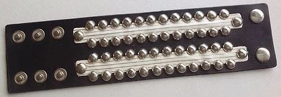 bracelet manchette rétro maintient de force poignet cuir large déco blanche A0 - Photo 1/2