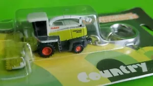 Universal Hobbies CLAAS Jaguar Tractor Novelty Keyring New - Picture 1 of 3