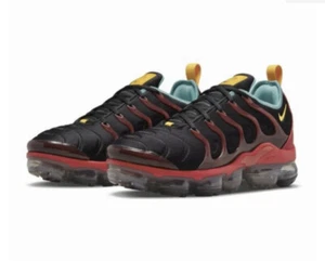 Nike Air Vapormax Plus Black/University Gold DX1795-001 Men Sz.8.5 - Picture 1 of 8
