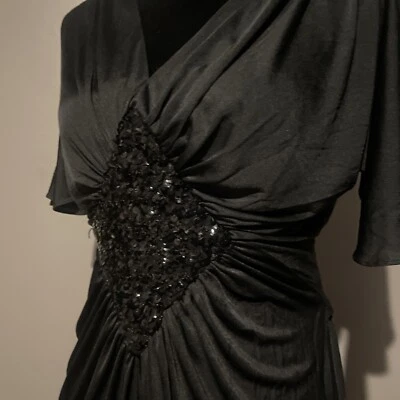 Vestido negro vintage Pantagis para mujer hecho en unión diseño de lentejuelas falta botón Foto 1 de 4