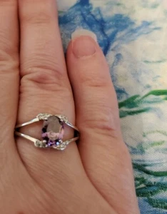 Oval amethyst white gold ring (size 7) wife girlfriend daughter - Picture 1 of 2