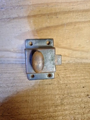 Cerradura de gabinete antigua de cobre Foto 1 de 4