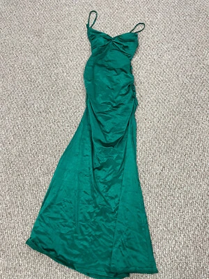 Beautiful Green Prom Homecoming Dress Size Small - Image 1 of 4