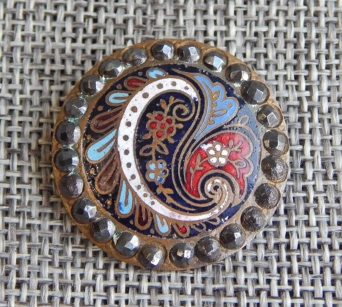 Antique Vntg Enamel Button w/ Steel Rivets Apx: 1-1/8"~1510-E Cover