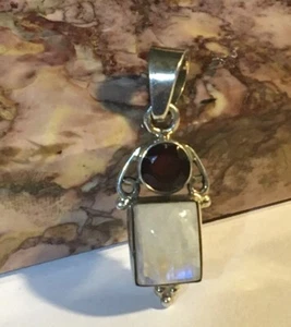 Sterling 925 Rainbow Moonstone Garnet Pendant Handmade 1 in X 1/2 In New - Picture 1 of 3