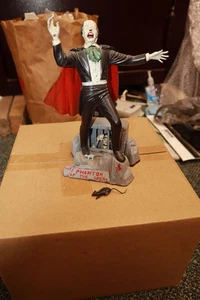 Vintage Aurora 1963 Phantom der Oper Modell zusammengebaut & bemalt WIE BESEHEN TEILE - Bild 1 von 20