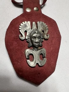 RARE VINTAGE  AZTEC/INCAN/MAYAN TRIBAL STYLE WARRIOR ON LEATHER PENDANT NECKLACE - Picture 1 of 7
