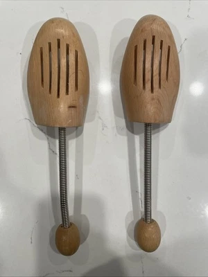 Cuernos de zapatos de madera vintage - Hechos en Alemania - 4-6 - Antiguos Foto 1 de 2