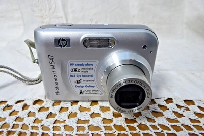 HP Photosmart M547 6.2MP Compact Digital Camera Silver Retro Tested Working - Image 1 of 4