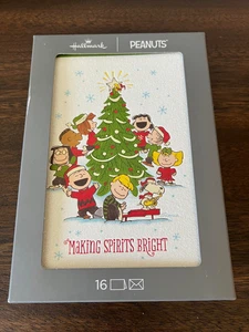 Hallmark Peanuts Weihnachtskarten Box 16 Glitzer Baum Klavier Charlie & Gang Neu mit Etikett - Bild 1 von 3