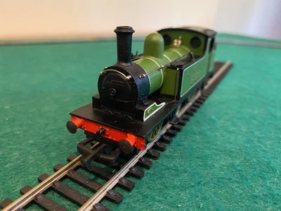MAINLINE 37054 OO LNER J72 Class 0-6-0T Green Tank #581 - Excellent Condition - Image 1 of 4
