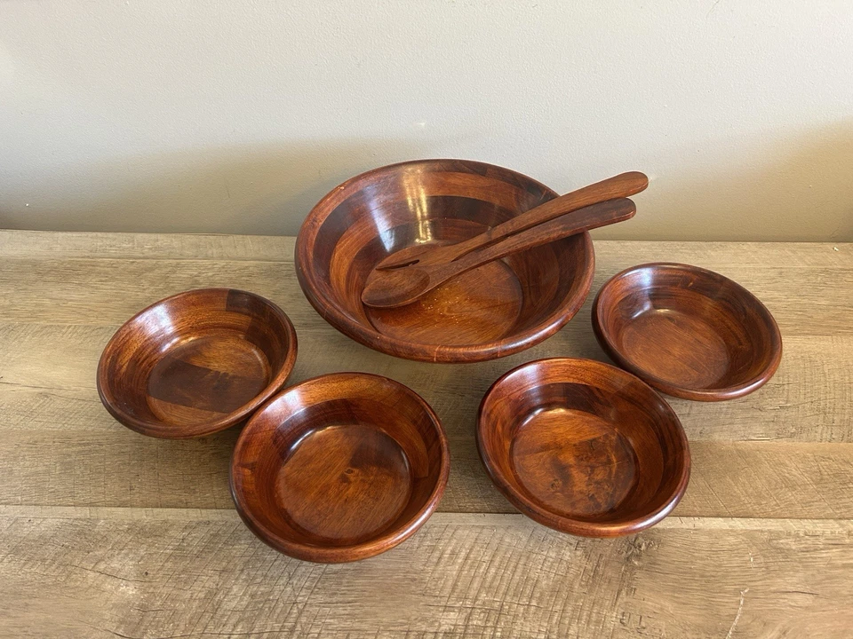 Vintage | MCM | Juego de ensaladeras de madera | Servidores de pinzas para servidor | Juego de 7 cuencos Foto 1 de 4