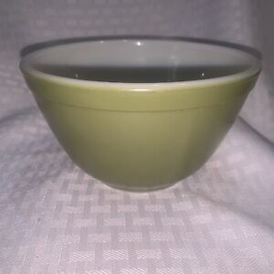 Vintage Pyrex Blue Mixing Bowl 401  1 1/2 Pint Avocado Green