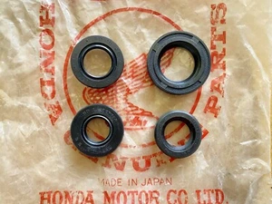 HONDA JAPAN CB100 CB100K3 CL100 CD125S SL100 XL100 ENGINE OIL SEAL KIT SET - Picture 1 of 1