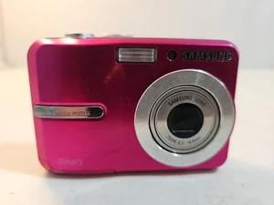 Samsung Digimax S860 8.1MP Digital Camera - for PARTS OR REPAIR - Picture 1 of 7