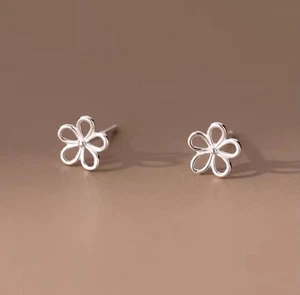 Hollow Flower Stud Earrings Sterling Silver 925 Minimalist Cut Out 6mm Studs - Picture 1 of 2