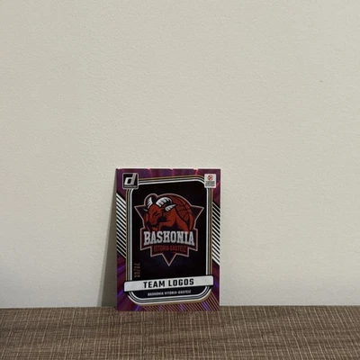 2024-25 Panini Donruss Euroliga BK Baskonia Team Logo Púrpura Láser/99 #15 Foto 1 de 2