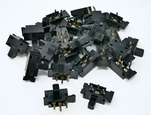 25 pcs Right Angle SPDT PCB Mount Slide Switch - U1D - Picture 1 of 1