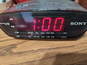 Sony - Dream Machine - ICF-C211 AM FM Wecker Digital Radiowecker - Schwarz - Getestet - Bild 1 von 9